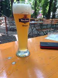 Weizen Im Lederer Biergarten Bier Biergarten Weizen