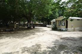 You get a nice place to live with paved roads, large built in pool and a clubhouse to use with tv and kitchen. 86 Live Oak St Niceville Fl 32578 Bayview Mobile Home Park Loopnet Com