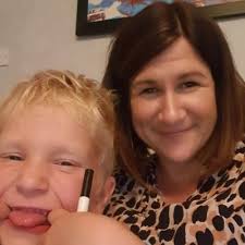 Louise Dowell (@iselou___)