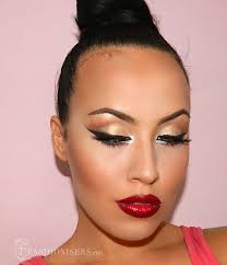 eye makeup with red lipstick cat eye