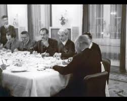 Ataturk Un Cok Az Bilinen 300 Fotografi Ulu Onder Gazi Mustafa Kemal Ataturk Yeme Icme Yemek Ve Resim