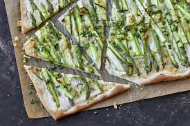 Flammekueche Tarte Flambee Aux Asperges Rezept Swissmilk Rezept