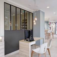 L Atelier Optique Creation D Un Magasin Design A L Atmosphere Scandinave Vaires Sur Marne Design Studio Design Optique