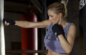 Nov 30, 2015 · dada que su selección deportiva es una de las más completas, viene también con unos iconos para cada una de las modalidades, a saber: Wallpaper Workout Fitness Jordan Carver Boxeo Images For Desktop Section Sport Download