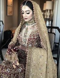 Pin By Luccia On Wedding Ring Pakistani Bridal Dresses Bridal Outfits Indian Bride