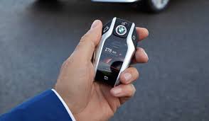 The Bmw 7 Series Key Has A Full Color Touch Screen Bmw Key Bmw 7 Series Bmw