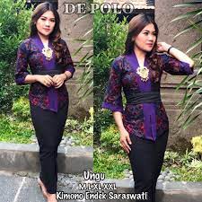 Lomba desain kreatif motif endek bali ini digelar serangkaian peringatan hut pdi perjuangan ke 48 tahun dan diikuti oleh 7 peserta anak muda yang bersaing untuk bisa mewakili. Jual Kebaya Bali Endek Bali Cantik Kota Denpasar Baju Bali Jegeg Tokopedia