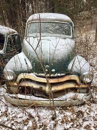Old Chevolet Rusting In The Snow Source Facebook Com Abandoned Cars Abandoned Vintage Cars