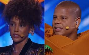 Marcelo pereira surcin , known as marcelinho carioca, is a brazilian former footballer who played as an attacking midfielder. 0lhgw Nhq6fxym