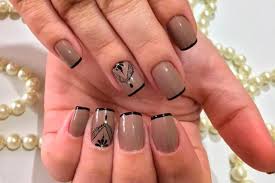 Francesinhas coloridas são a aposta de roberta munis para unhas. Confira 25 Ideias De Unhas Decoradas Francesinha A Revista Da Mulher