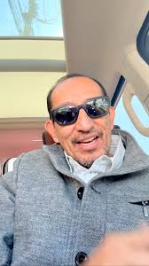 De lunes a viernes de 13h00 a 14h30. Por 92.5 FM. 📻 Tocando el Balón. Con  el Pato Lasalvia y Raúl Ulloa. @xtremafmecuador