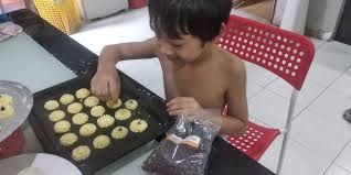 Kue semprit 3 bahan renyah ekonomis modal bahan 35 000 jadi 2 toples lebih. Resipi Samperit Susu 3 Bahan Sukatan Cawan Cahaya Hayati