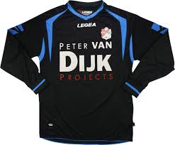 Get the latest fc emmen news, scores, stats, standings, rumors, and more from espn. 2011 12 Fc Emmen Match Issue Away L S Shirt 7 De Visscher Classic Retro Vintage Football Shirts