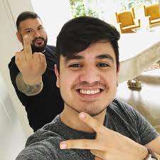 Feliz cumpleaños @zosmeal, de lo mejor que me dejo el 2020 fue conocer  personas como a ti! Te quiero hermano 🔪🇲🇽🇺🇸