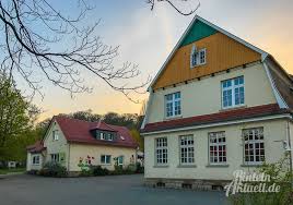 Zum erklären, wo der buchstabe wohnt, hing ihr tolles häuschen an der tafel. Update Mollenbeck Grundschule Wegen Corona Fall Geschlossen 3 Klasse Und Lehrer In Quarantane