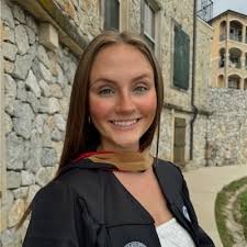 I am proud to announce I have officially graduated with my BBA in Business  Management from the University of of Texas at Arlington! 💙🧡 My time at  this school was filled with