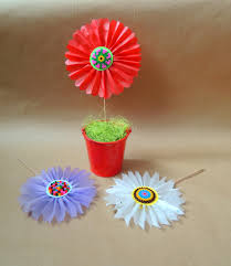 Idei Pentru Mămici Si Copii Activităţi Pentru Primăvară Tissue Paper Flowers Paper Flowers Crafts For Kids