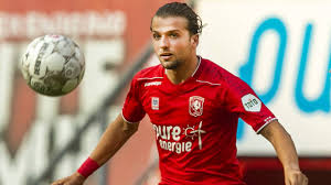 Out of 2 previous meetings, twente have won 1 matches while emmen won 1. Twente Overtuigt Tegen Hekkensluiter Emmen En Is Klaar Voor Topper Tegen Ajax Nos