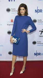 Actress, fair fashion lover @fairknallt writing her first book about her green journey + talking about parent life on the. Marie Nasemann Schulterlanges Haar Haare Mann