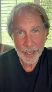 Stef Parker's Instagram, Twitter & Facebook