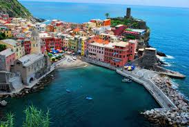 Tourist information and booking of hotels, bed and breakfast, apartments at the province of la spezia offers a wide variety of tourist offers. Cinque Terre Beaches