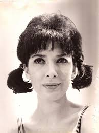 Los grabó encerrada en su vestidor. Graciela Borges La Chica Lux Busca Una Estrella Borges Cine Chicas