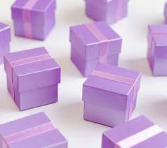 Diy glam wedding card box with rhinestones (via blog.consumercrafts.com ) Make Your Own Gift Boxes Musely
