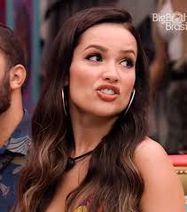 Rapper xamã revela episódio de racismo ao correr em orla. Rapper Xama Elogia Juliette Muito Gata Wscom
