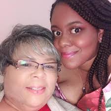 I made a gif from this, but the quality is so bad here 😰 How can I upload  it in HD? (Btw you can see it in the first comment) 🖤