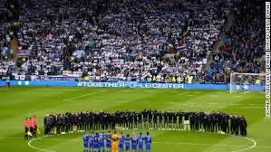 The funeral of thai billionaire and leicester city owner vichai srivaddhanaprabha, killed in a helicopter crash a week ago, got underway at a bangkok temple on saturday with a buddhist bathing. Leicester City Play Emotional First Match Since Owner Vichai Srivaddhanaprabha S Death Cnn