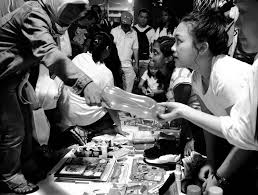 Ngos had expressed concern over the government's earlier decision to bar them from directly distributing food and other items to the needy and homeless. Homelessness In Kuala Lumpur Roomz Blog
