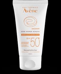 Nicht selten bekommen wir den sonnenbrand genau dort, wo er am auffälligsten ist: Mineralische Sonnencreme Spf 50 Eau Thermale Avene