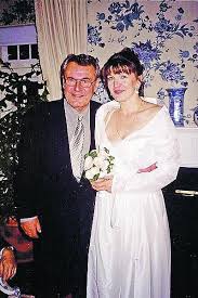 Jak si v dnešní době udržuje psychickou rovnováhu vdova po slavném režisérovi martina formanová? Galerie Martina Formanova Ukazala Sexy Fotky Foto 8 Ahaonline Cz