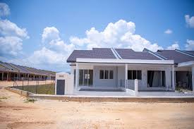 Hingga saat ini tercatat kurang lebih sudah ada 5000 kepala keluarga yang mendiami kawasan prima harapan regency. Residensi Gambang 3