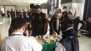 Cara tes di kejaksaan / cpns 2018 tes kesehatan dan kebugaran cpns 2018 seleksi kompetensi dasar skd info bkn halaman all tribun medan. Kejaksaan Tinggi Kalbar Laksanakan Tes Urin Dadakan Ke Seluruh Pegawai Tribun Pontianak