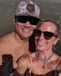 Elliott Erickson's Instagram, Twitter & Facebook