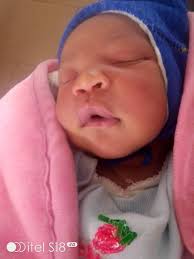 She figting alone to deliver her baby, please give her the biggest  congratulation 😍