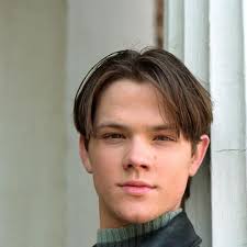 I have to admit that i loved and hated all of rory's boyfriends at least at one point during the whole show. Dean Forester Gilmore Girls Wiki Fandom