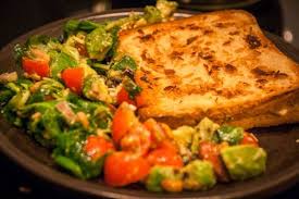 Croque Monsieur Vegane Et Salade Composee Croque Monsieur Salades Composees Et Recette Vegetarienne