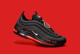 5389 ofertas de zapatillas ✅ ¡códigos descuento y chollos para comprar tus zapatillas mucho más baratas! El Ultimo Grito En Zapatillas Son Unas Nike Hechas Con Sangre Humana Para Espanto De Nike