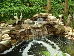 Bismillahirrahmanirrahim, kolam ikan selain digunakan sebagai tempat budidaya ikan, juga bisa digunakan sebagai salah satu hiasan rumah yang cantik.kalau anda mau membuat kolam untuk hiasan rumah, maka perlu memiliki panduan yang tepat. Terungkap Ini Trik Cara Membuat Kolam Ikan Yang Nggak Sulit