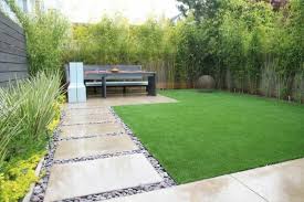 Schone Landschaft Im Garten Kieselsteine Und Flusssteine Einbauen Cheap Landscaping Ideas Landschaftsbau Fur Kleinen Hinterhof Garten Landschaftsbau