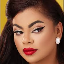 Savitri Narine's Instagram, Twitter & Facebook