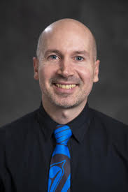 Kelly Juneau's Instagram, Twitter & Facebook