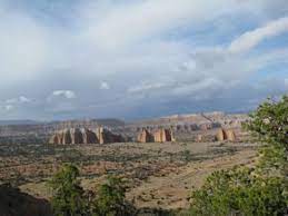 Cathedral valley, in the far northern reaches of capitol reef national park, is a landscape of solitary sandstone monoliths and cliffs. Cathedral Valley Campground Bewertungen Fotos Utah Capitol Reef Nationalpark Tripadvisor