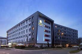 While offering tons of amenities, this hotel's interior design and furnishings leave much to the imagination. Holiday Inn Express Bremen Airport An Ihg Hotel Bremen Updated 2021 Prices