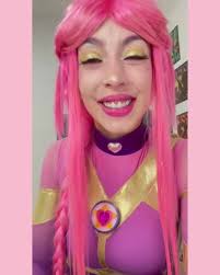 Argentina!! Están preparados!? 🇦🇷, HOY nos encontraremos nuevamente  querido público😃 y veré sus ojitos, escucharé sus voces, los miraré bailar  y levantar sus manos saludando...que gran emoción se vive ...