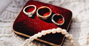 There are many different routes you can take to becoming a professional and skilled jewelry designer. How To Become A Jewelry Designer