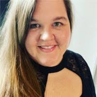 Wendy Raynor's Instagram, Twitter & Facebook