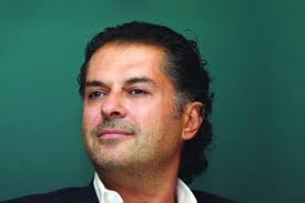 راغب علامة : إشاعة... طردي من الإمارات وموتي قرّر الفنان راغب علامة اللجوء  إلى القضاء لملاحقة ومحاسبة مَن يقفون وراء الشائعات التي تلاحقه وكان آخِرها  ما رُوِّج عن طرده من الإمارات العربية